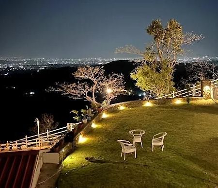 The Bohemian Casa Dehradun Hotel Екстериор снимка