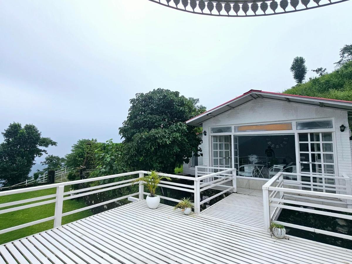 The Bohemian Casa Dehradun Hotel Екстериор снимка