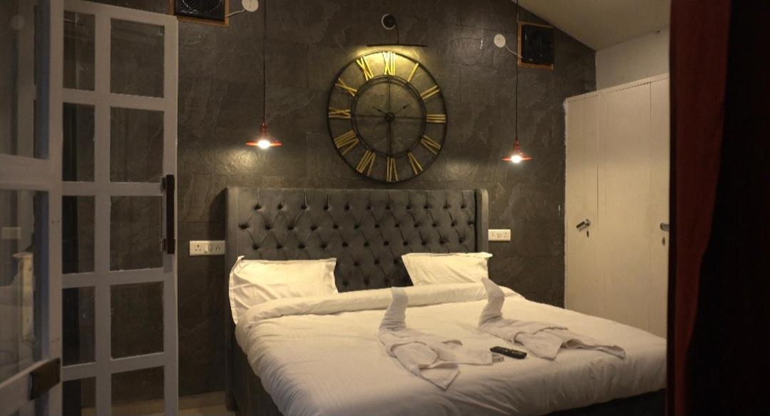 The Bohemian Casa Dehradun Hotel Екстериор снимка