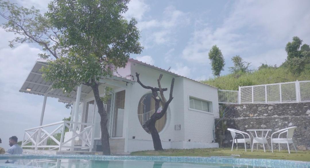 The Bohemian Casa Dehradun Hotel Екстериор снимка